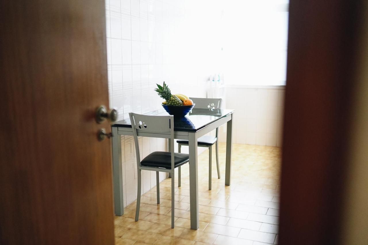 Host Wise - Sweet & Sunny Flat - Ace Location Appartement Quarteira Buitenkant foto