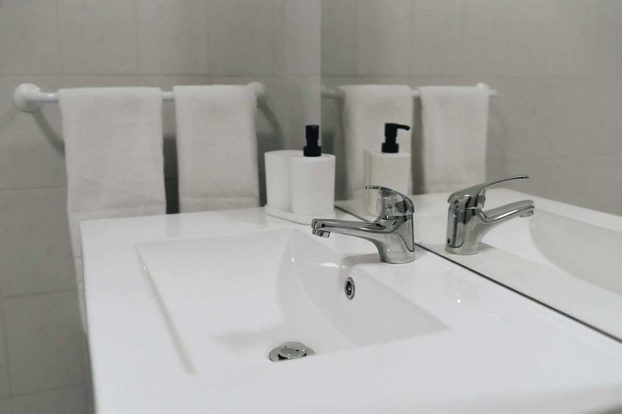 Host Wise - Sweet & Sunny Flat - Ace Location Appartement Quarteira Buitenkant foto